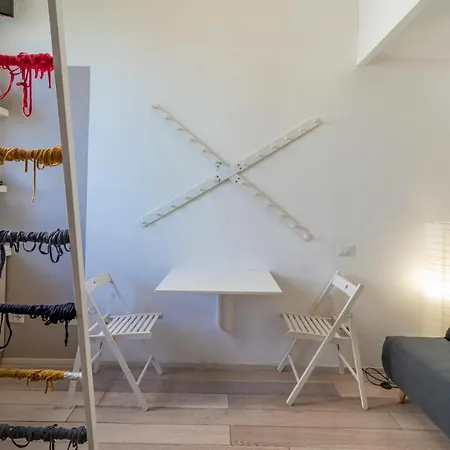 Piccolo Loft Navigli 아파트 *
